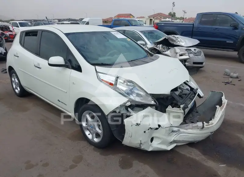 2011 Nissan LEAF photo