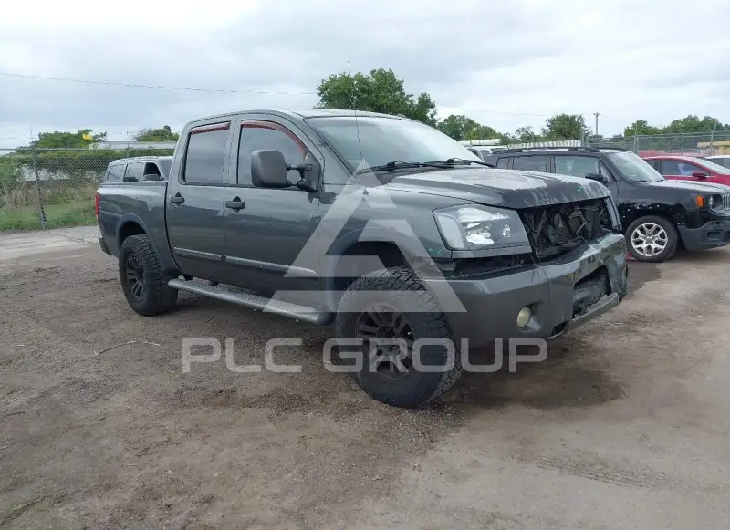 2011 Nissan TITAN фото