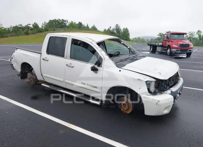 2011 Nissan TITAN фото