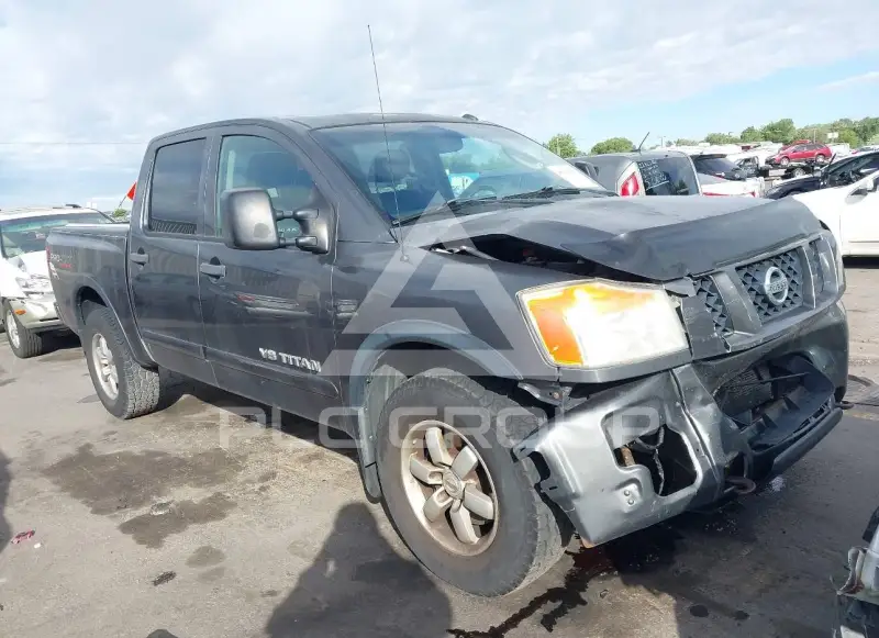 2011 Nissan TITAN фото
