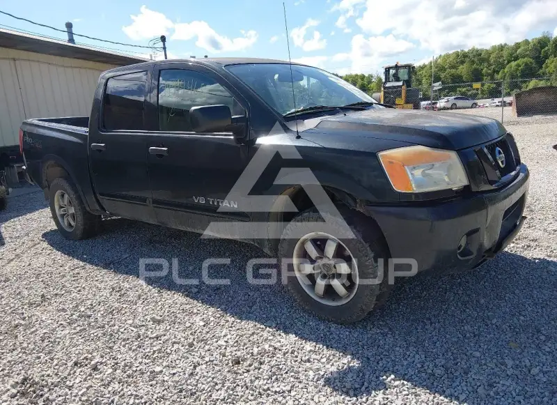 2011 Nissan TITAN фото