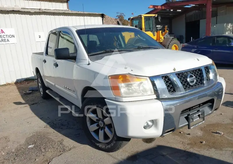 2011 Nissan TITAN photo
