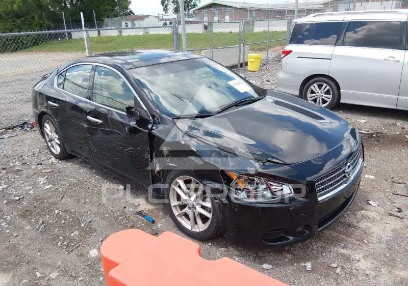 2011 Nissan MAXIMA photo