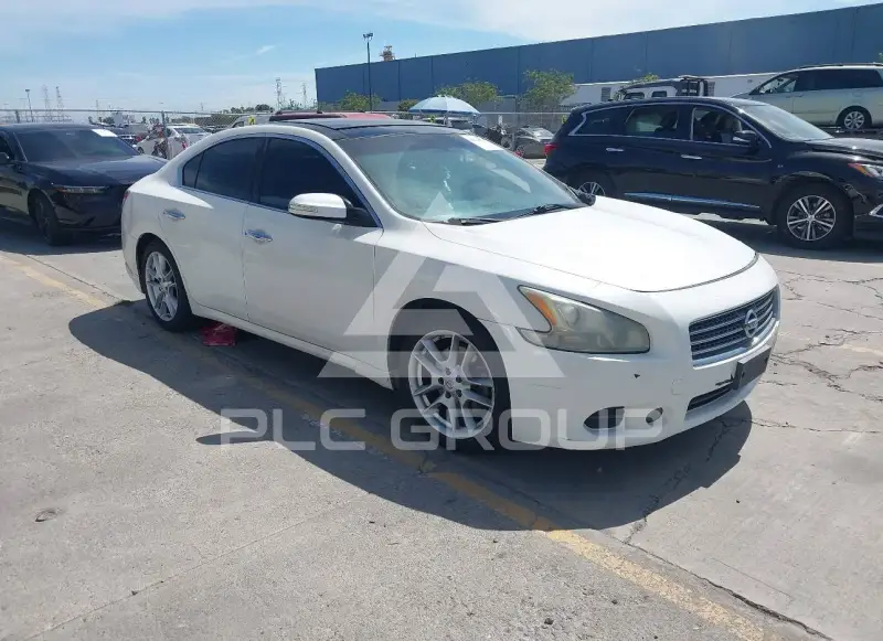 2011 Nissan MAXIMA photo
