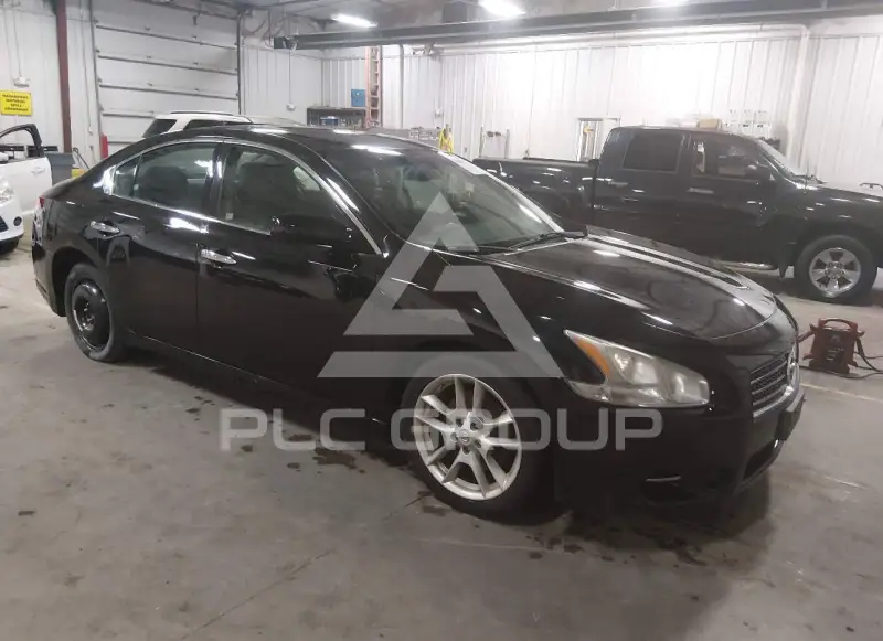 2011 Nissan MAXIMA photo