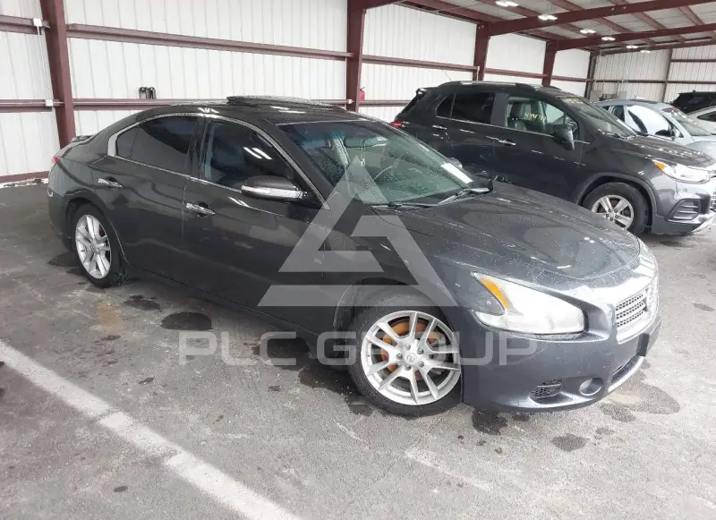 2011 Nissan MAXIMA photo