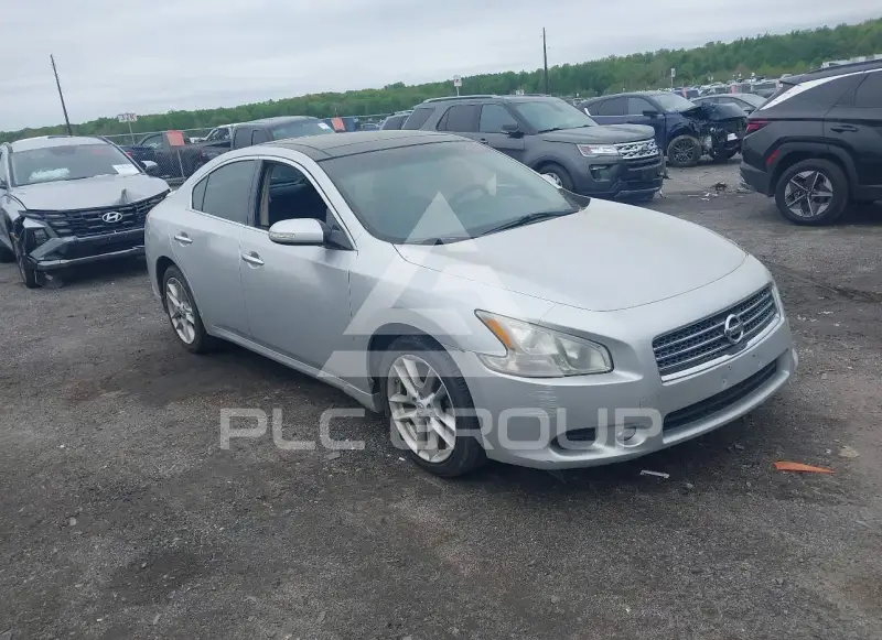 2011 Nissan MAXIMA фото
