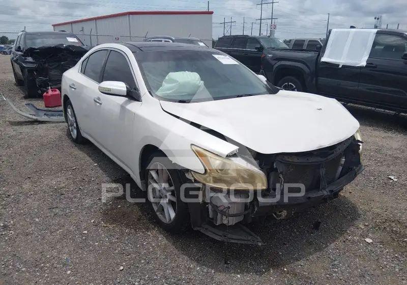 2011 Nissan MAXIMA photo