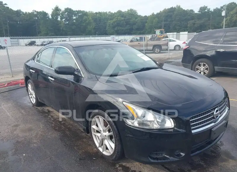 2011 Nissan MAXIMA photo
