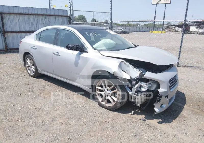 2011 Nissan MAXIMA photo