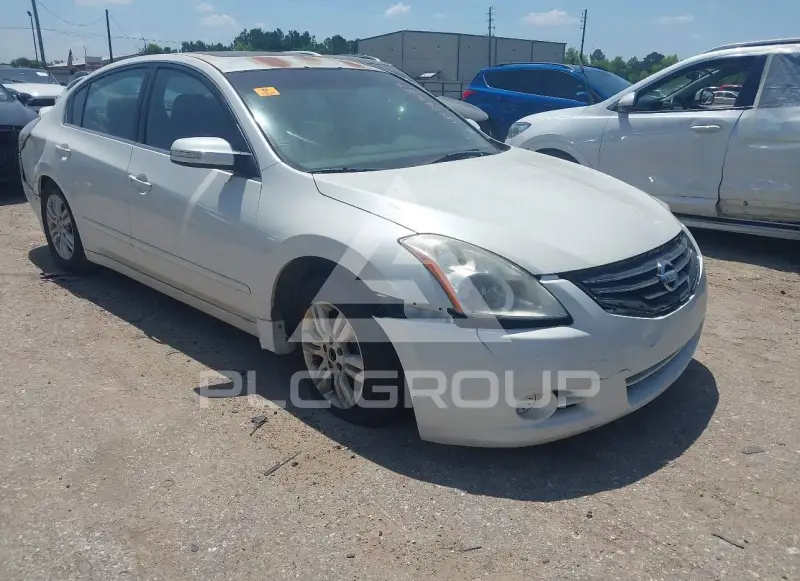 2011 Nissan ALTIMA фото