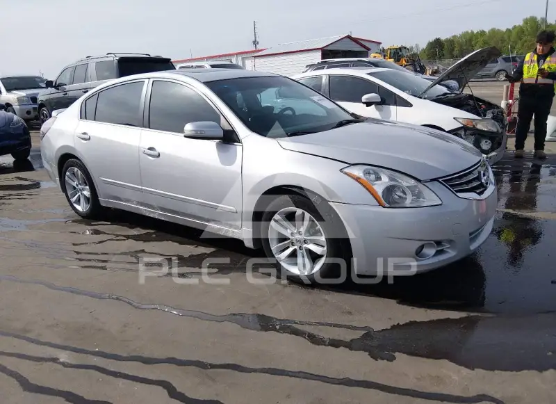 2011 Nissan ALTIMA фото