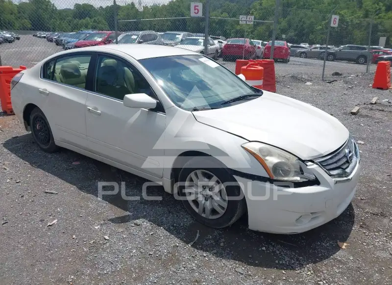 2011 Nissan ALTIMA фото