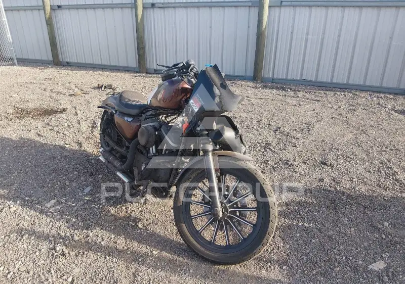 2011 Harley-Davidson XL883 фото