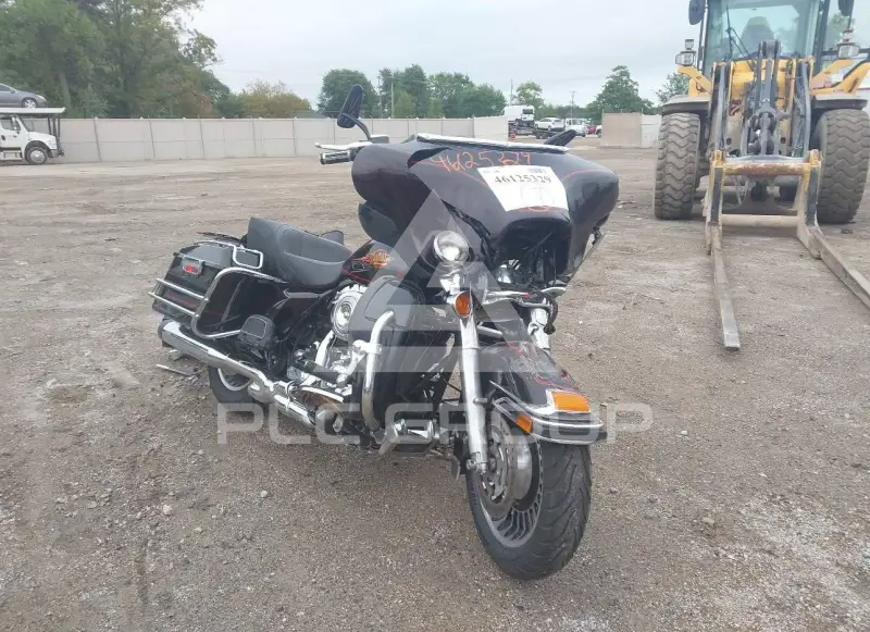 2011 Harley-Davidson FLHTC фото