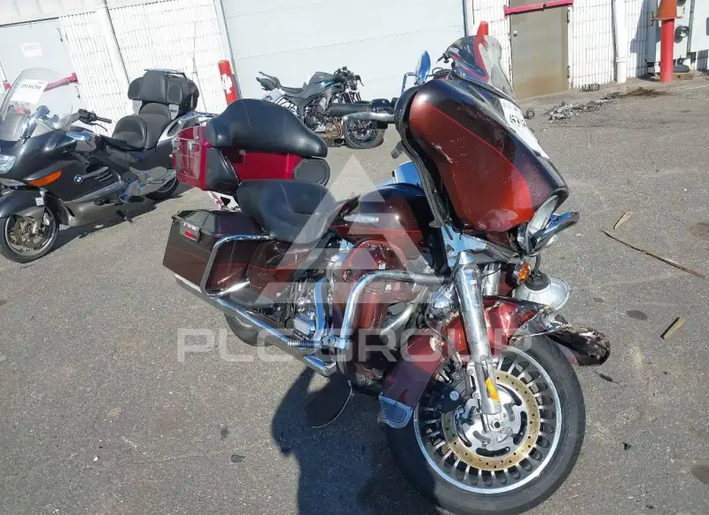 2011 Harley-Davidson FLHTK photo