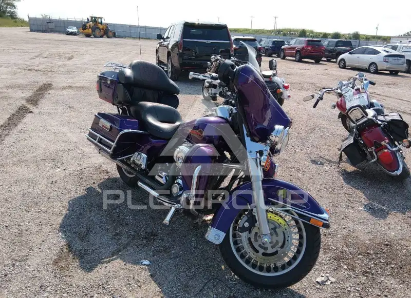 2011 Harley-Davidson FLHTCU фото