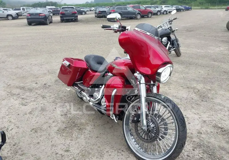 2011 Harley-Davidson FLHX фото