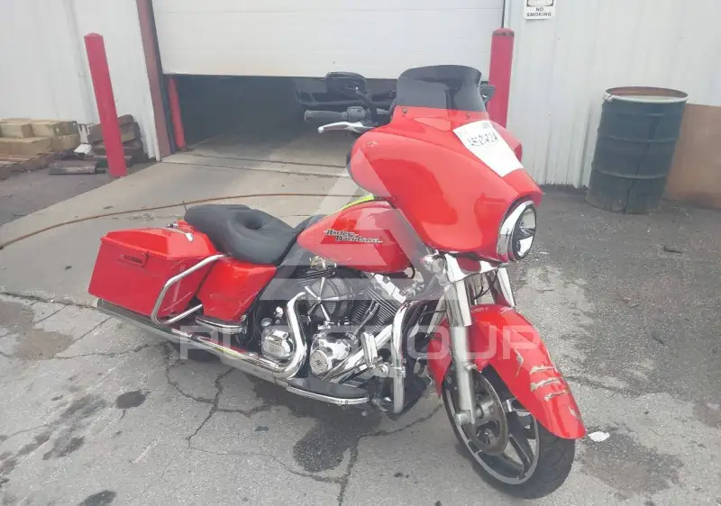 2011 Harley-Davidson FLHX фото