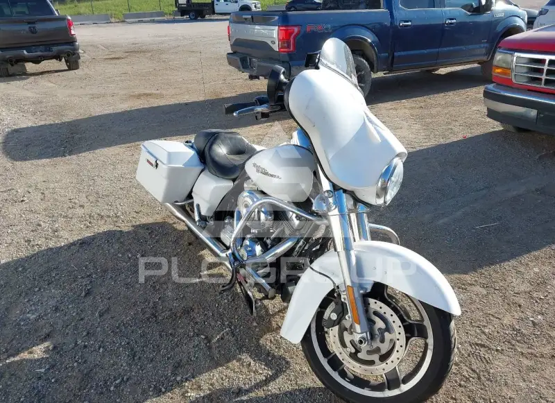 2011 Harley-Davidson FLHX фото