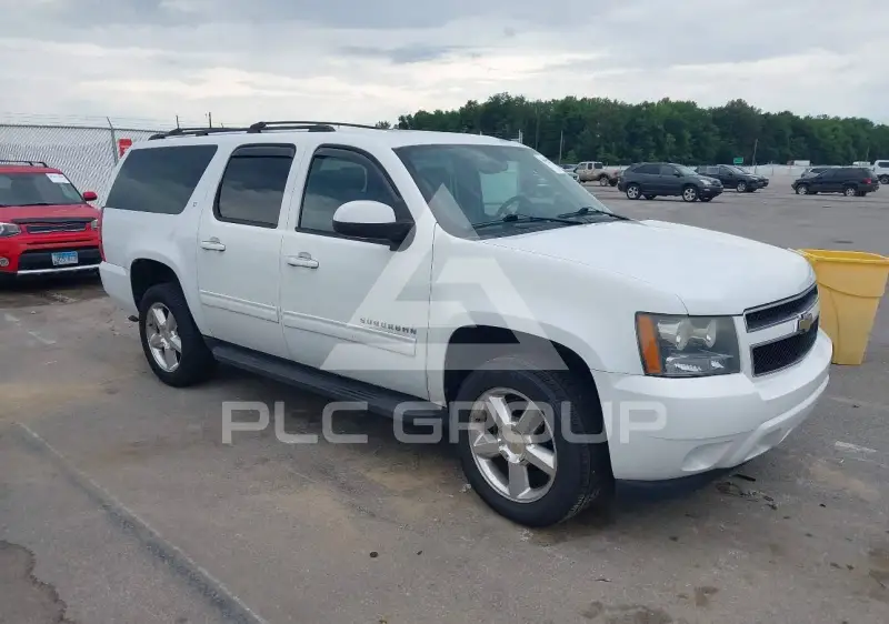 2011 Chevrolet Suburan photo