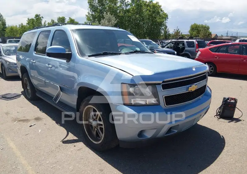 2011 Chevrolet Suburan photo