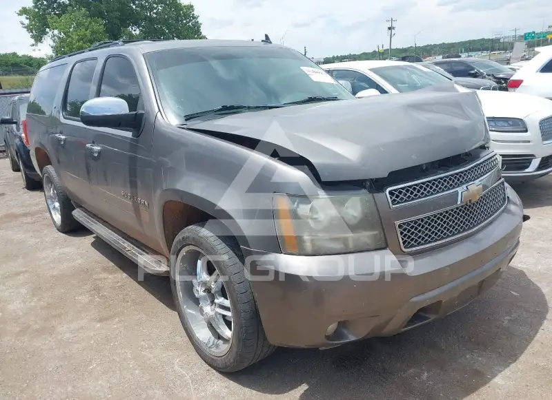 2011 Chevrolet Suburan photo