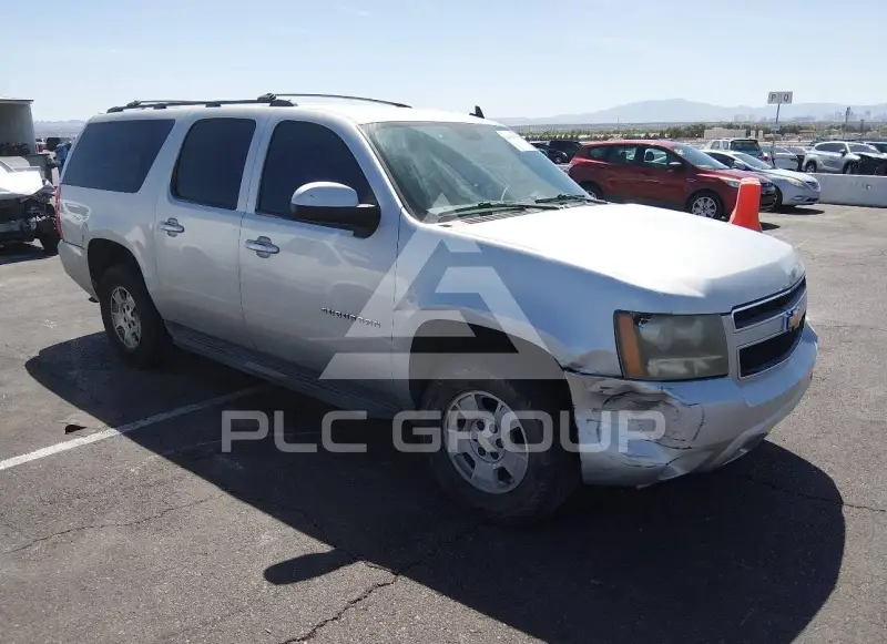 2011 Chevrolet Suburan photo