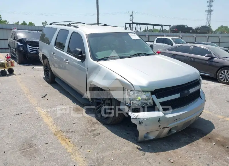 2011 Chevrolet Suburan photo