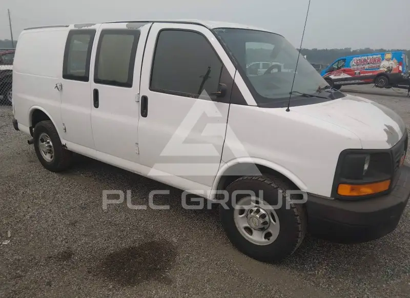 2011 Chevrolet Express photo