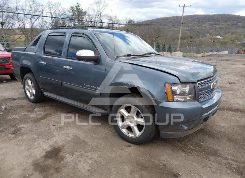 2011 Chevrolet Avalanche photo