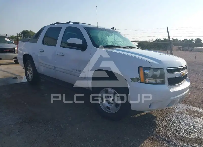 2011 Chevrolet Avalanche photo