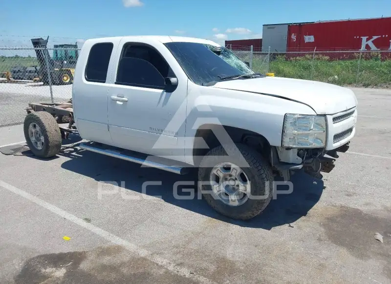 2011 Chevrolet Silverado photo