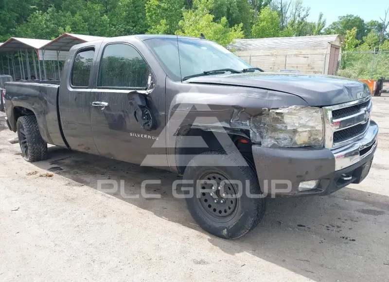 2011 Chevrolet Silverado photo