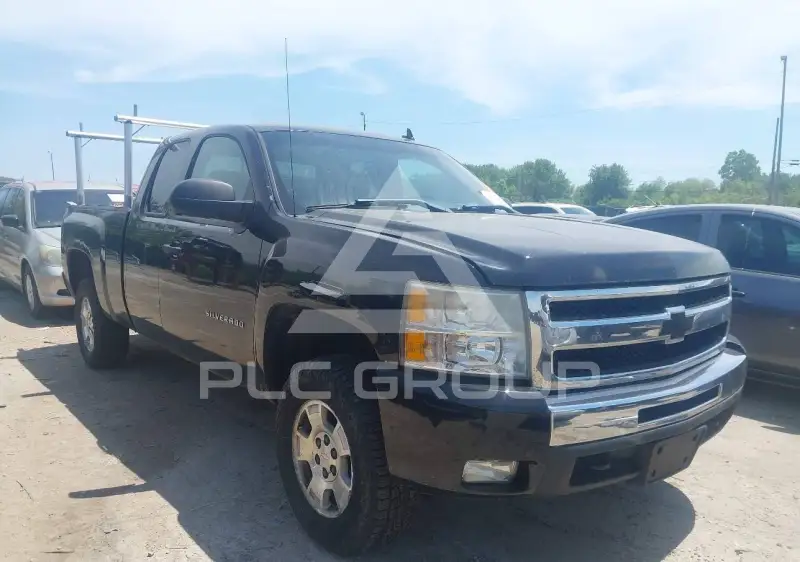 2011 Chevrolet Silverado photo