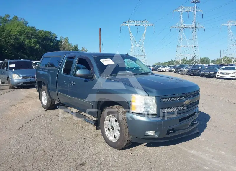 2011 Chevrolet Silverado photo