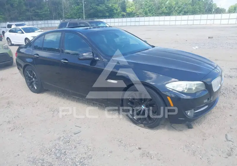2011 BMW 550 photo