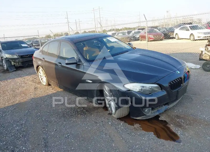 2011 BMW 550 фото