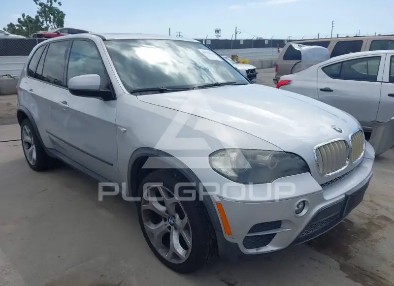 2011 BMW X5 фото