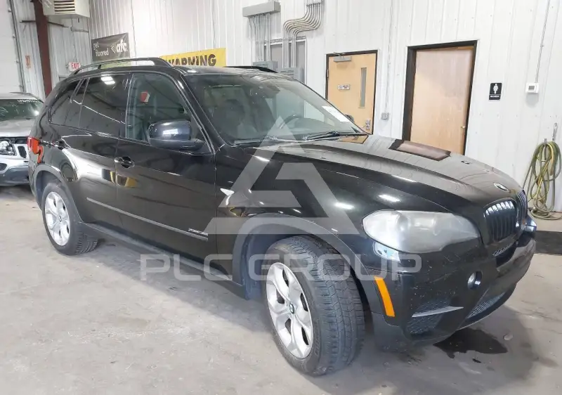 2011 BMW X5 фото