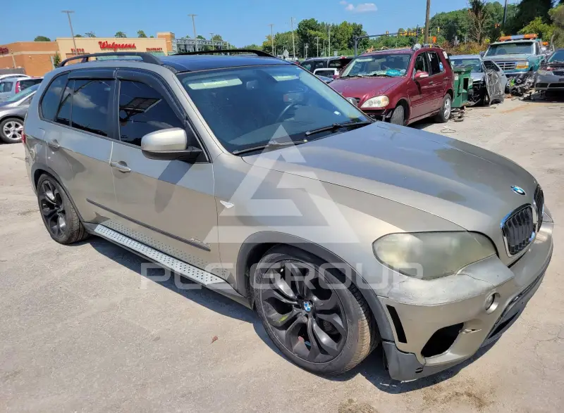 2011 BMW X5 фото