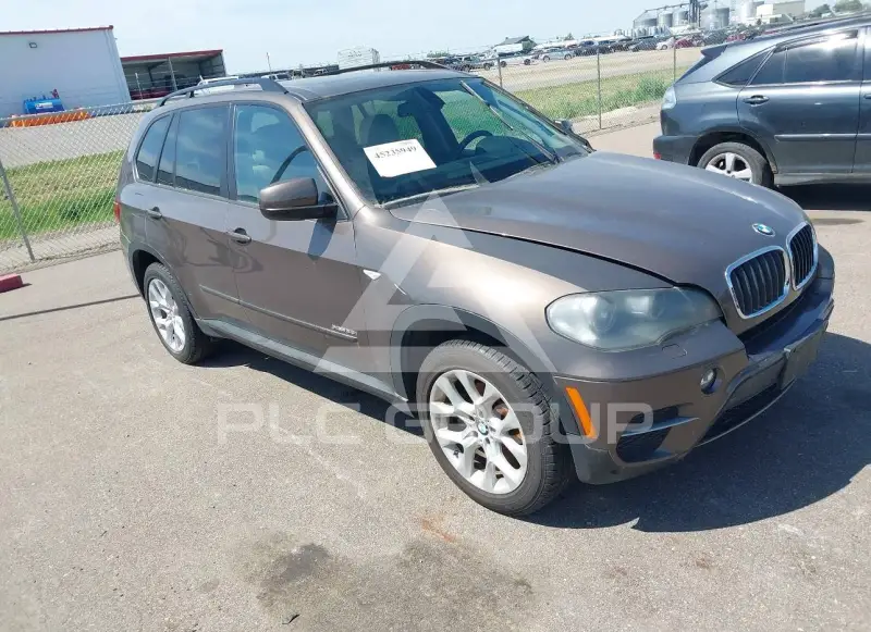 2011 BMW X5 фото