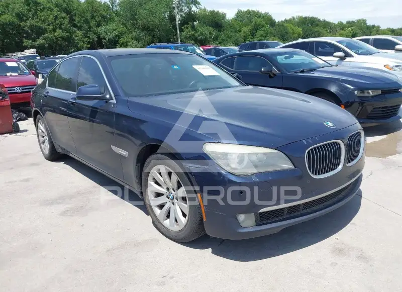 2011 BMW 750 фото