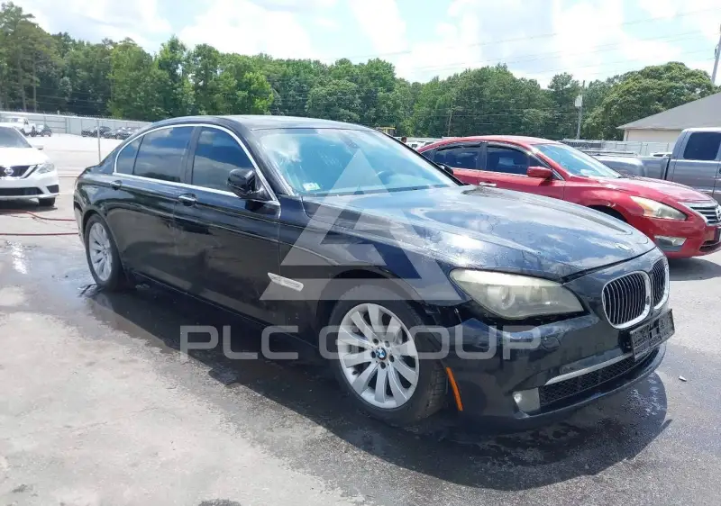 2011 BMW 750 photo