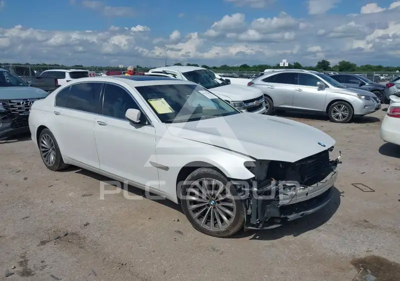 2011 BMW 750 фото