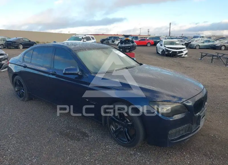2011 BMW 750 фото