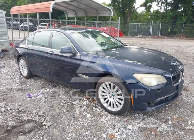 2011 BMW 750 фото
