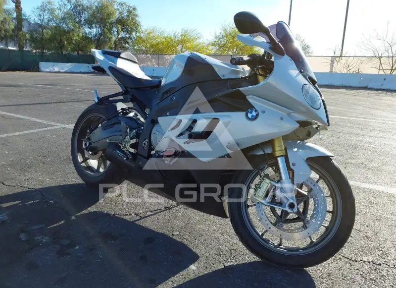 2011 BMW S1000 фото