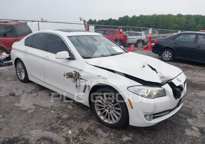 2011 BMW 535 фото