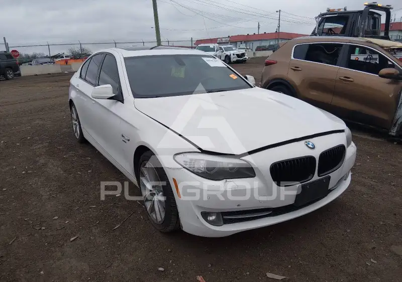 2011 BMW 535 photo